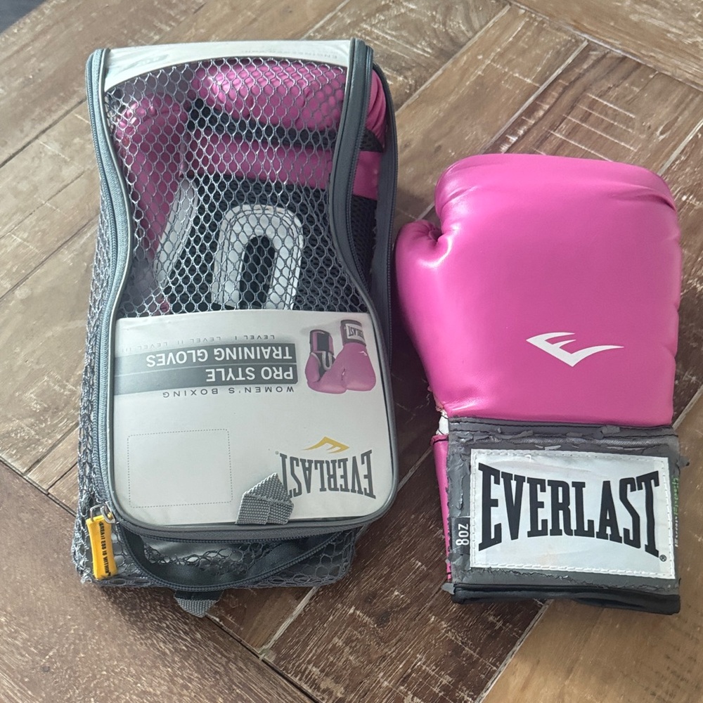 Everlast Fuchsia Training Gloves